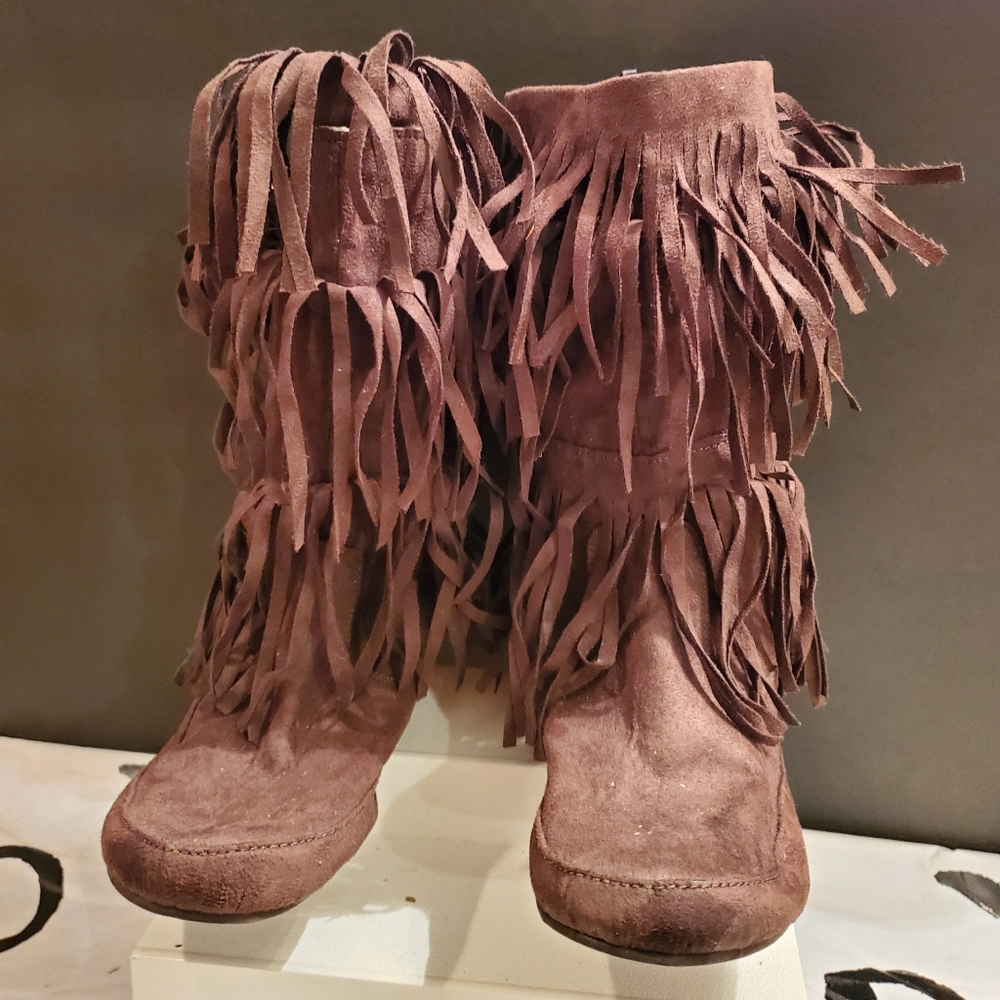 MileyMAXX Moccasins size 10 Rare
